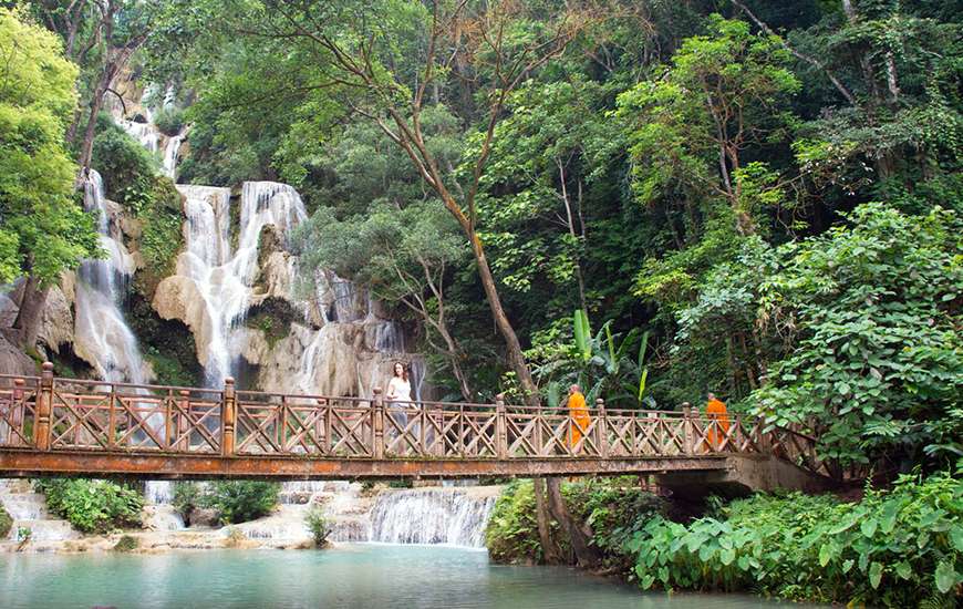 Kuangsi Waterfall Laos