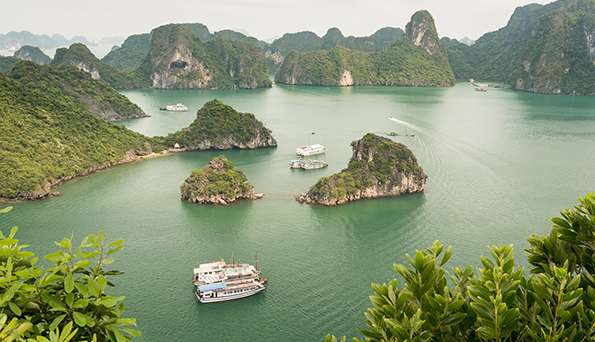 Ha Long Bay & Cat Ba Island, the Pearls of the North Vietnamese Coast