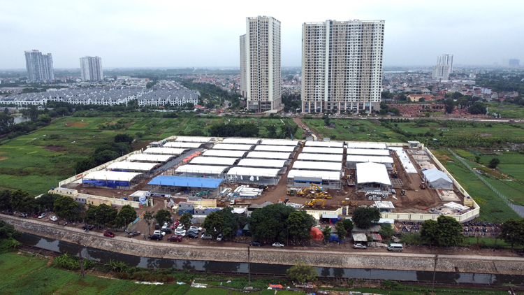 Field hospital in Hanoi about to finish