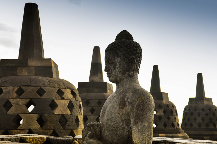 Buddha relic in Java java-buddha