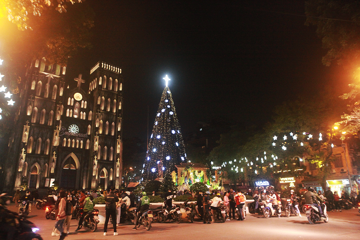 Christmas celebration in Vietnam with a DMC